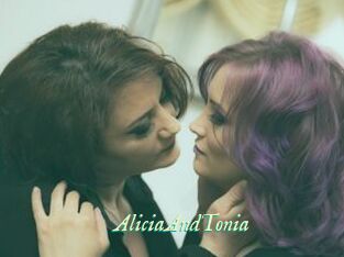 AliciaAndTonia
