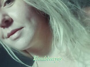 Blondebooty69