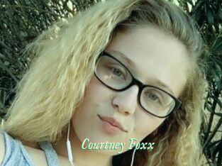 Courtney_Foxx