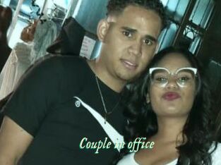 Couple_in_office