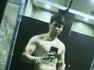 Daniel_devon