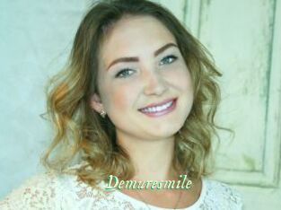 Demuresmile