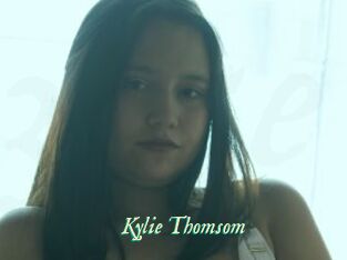 Kylie_Thomsom