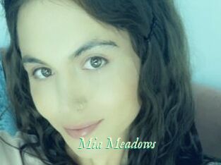Mia_Meadows