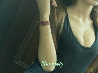 Nora_hoty