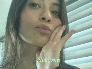 Niaawhite