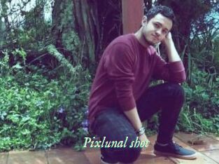 Pixlunal_shot